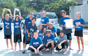 A car wash was held at Pizza Hut in downtown Waynedale on Saturday, September 12. Miami Middle School’s Cross Country Team raised money to purchase uniforms and equipment.