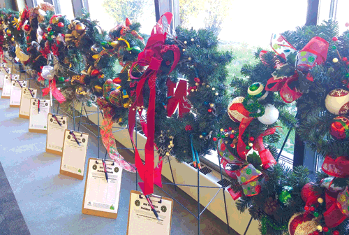 Waynedale Community Holiday Wreaths